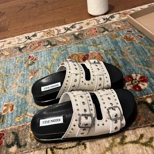 Brand new Steven Madden malek bone Lea 7.5 in box